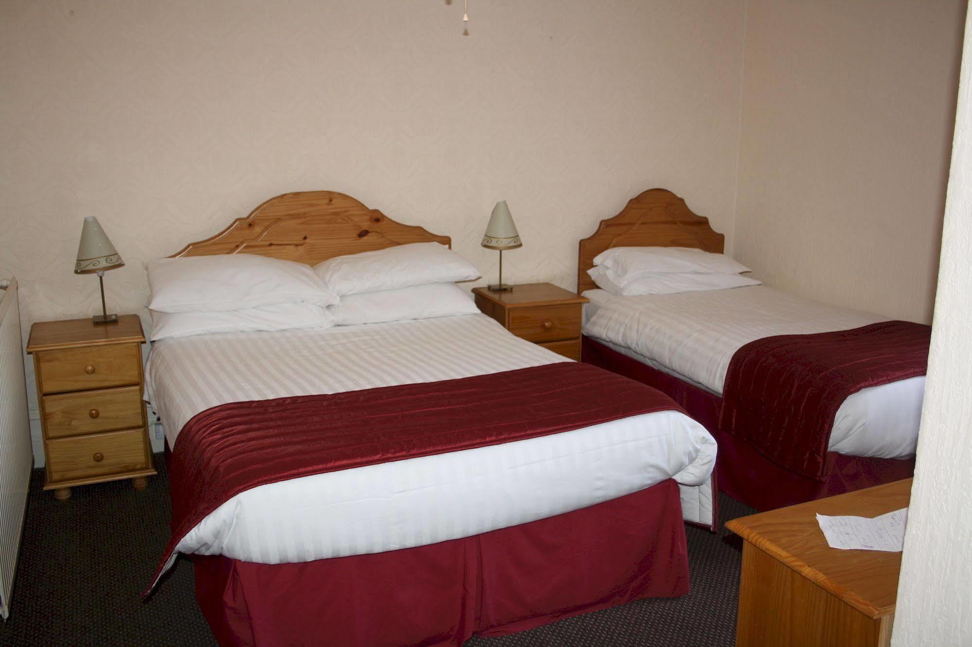 Monterey Beach Hotel Литам Сент Аннс Екстериор снимка