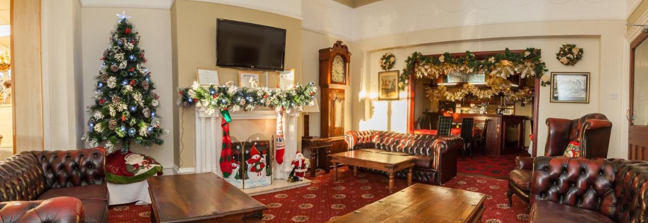Monterey Beach Hotel Литам Сент Аннс Екстериор снимка